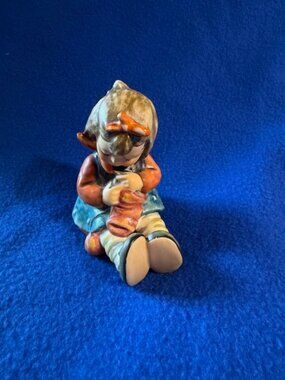 Hummel/Goebel Knit One, Purl One